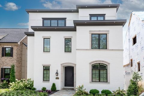 Photo of 3095 Walworth Avenue, Cincinnati, OH 45226 (MLS # 1852054)