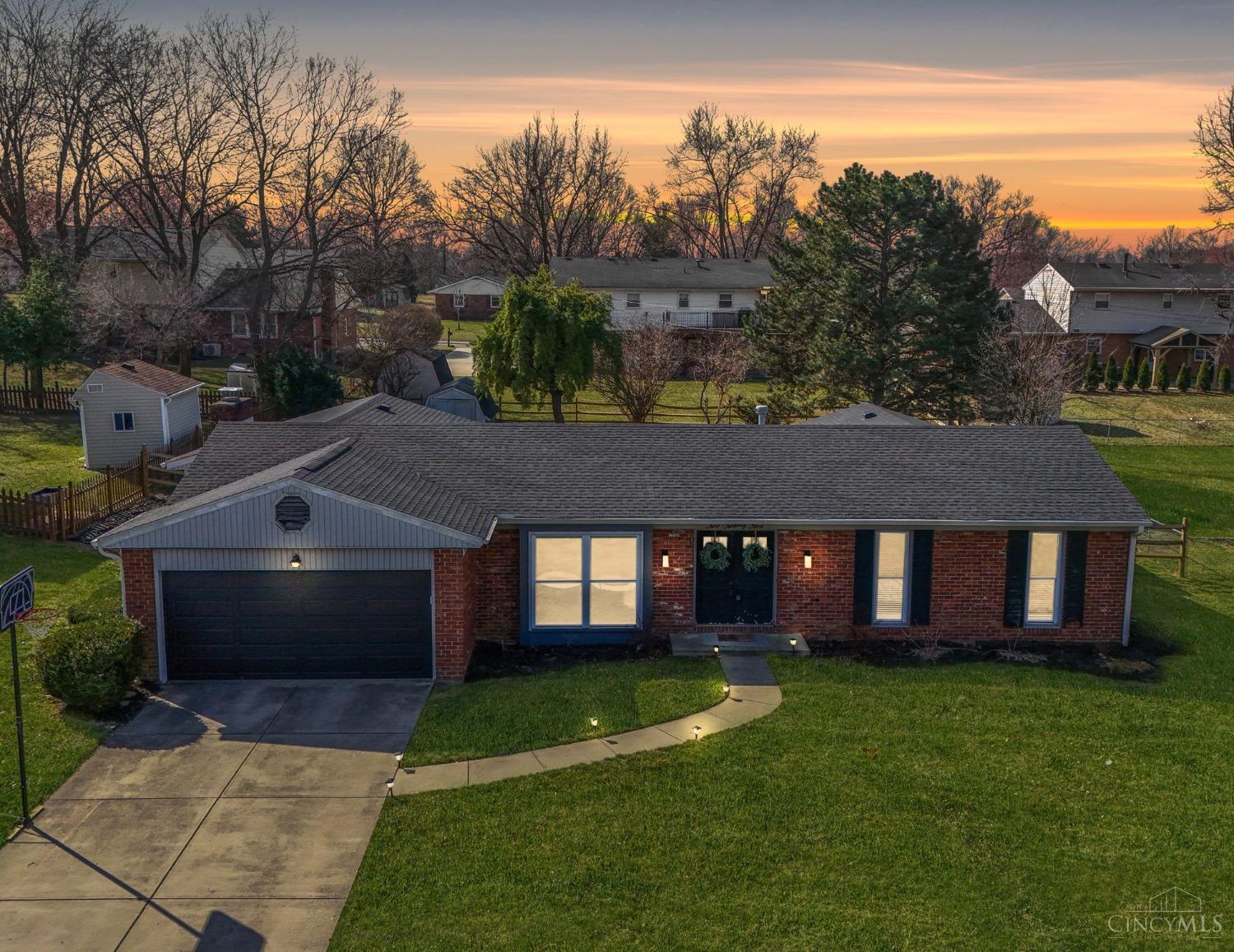 225 Woodyard Drive, Monroe, Ohio image 1