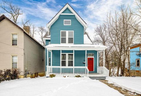 Photo of 3343 Fairfield Avenue, Cincinnati, OH 45207 (MLS # 1868672)