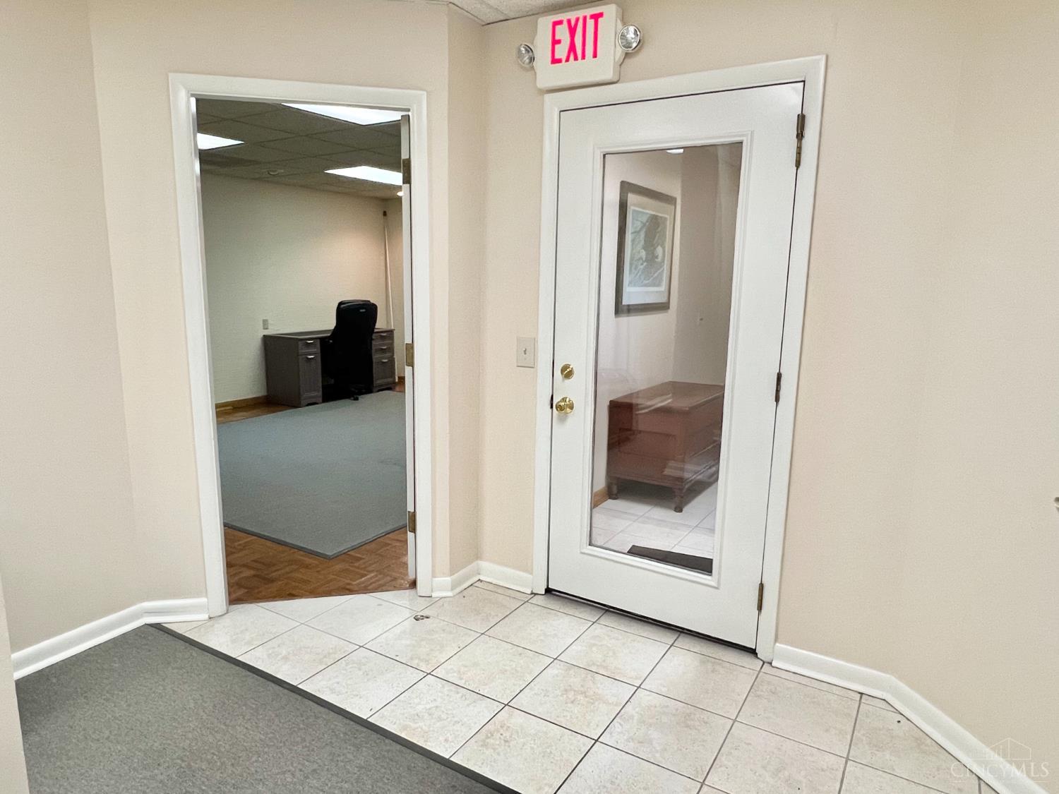 614 Wooster Pike 9