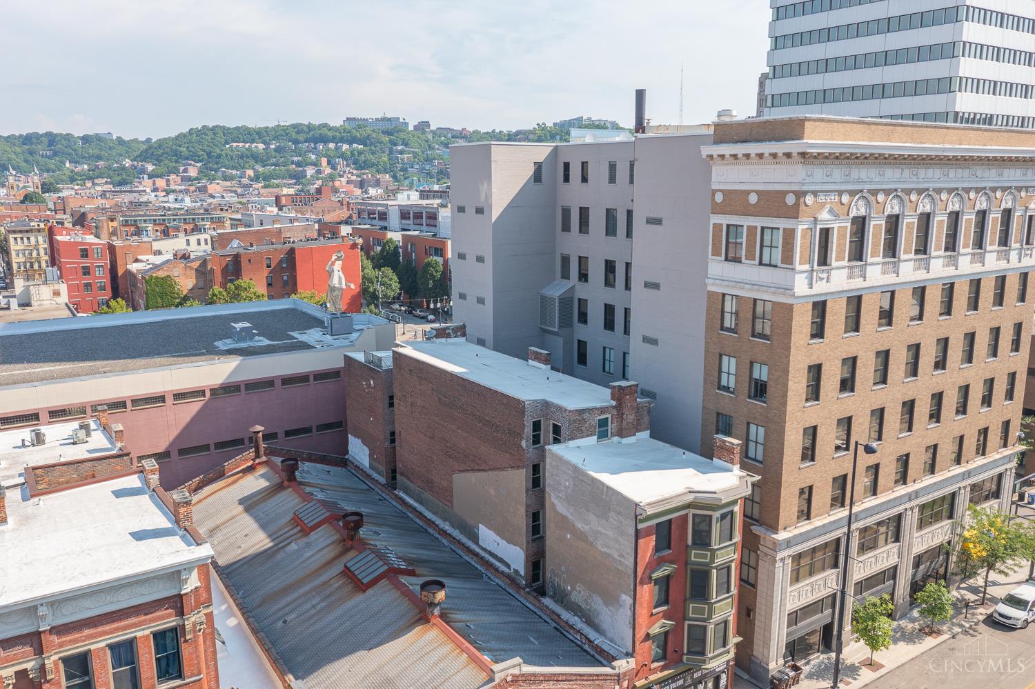 12 W Court Street