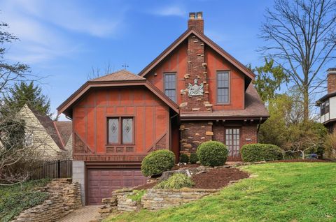 Photo of 1253 Herschel Avenue, Cincinnati, OH 45208 (MLS # 1872000)