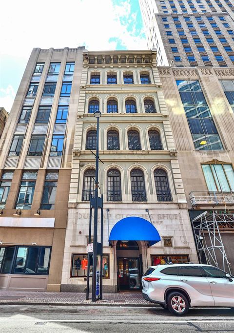 Photo of 417 Vine Street #402, Cincinnati, OH 45202 (MLS # 1860859)