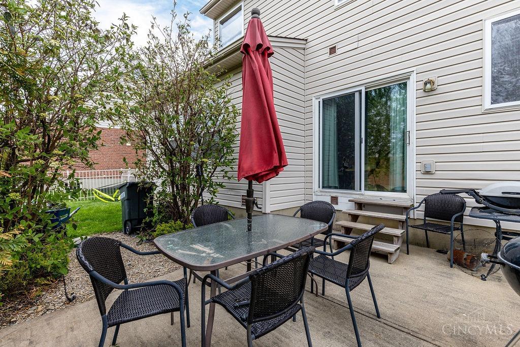 4883 Kleeman Green Drive, Green Township, Ohio image 34