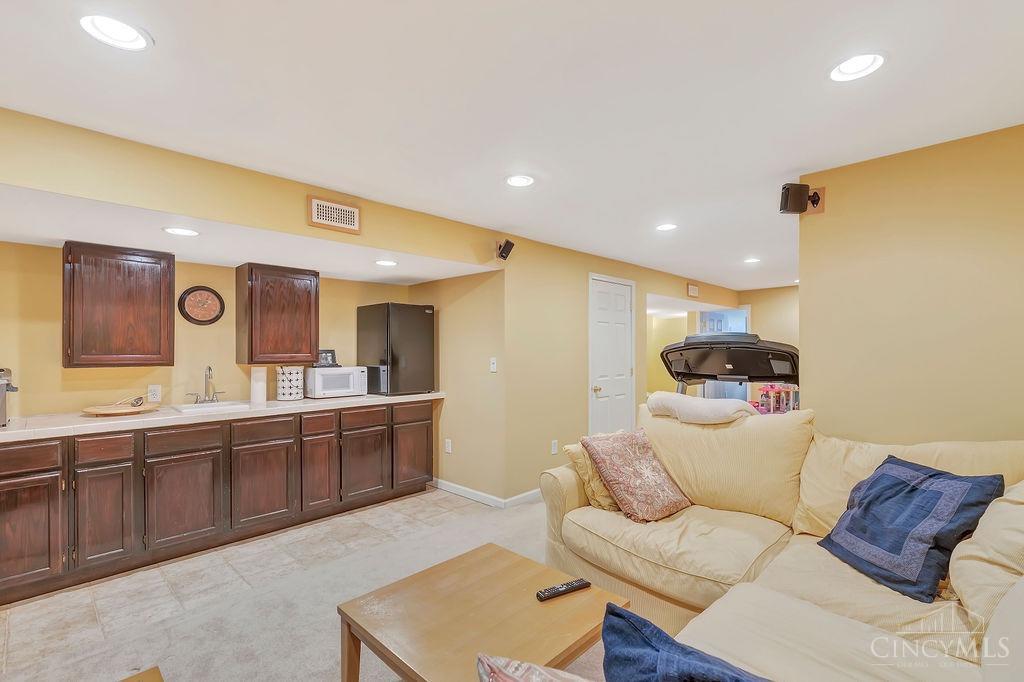4883 Kleeman Green Drive, Green Township, Ohio image 28