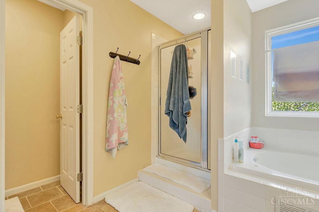 4883 Kleeman Green Drive, Green Township, Ohio image 23