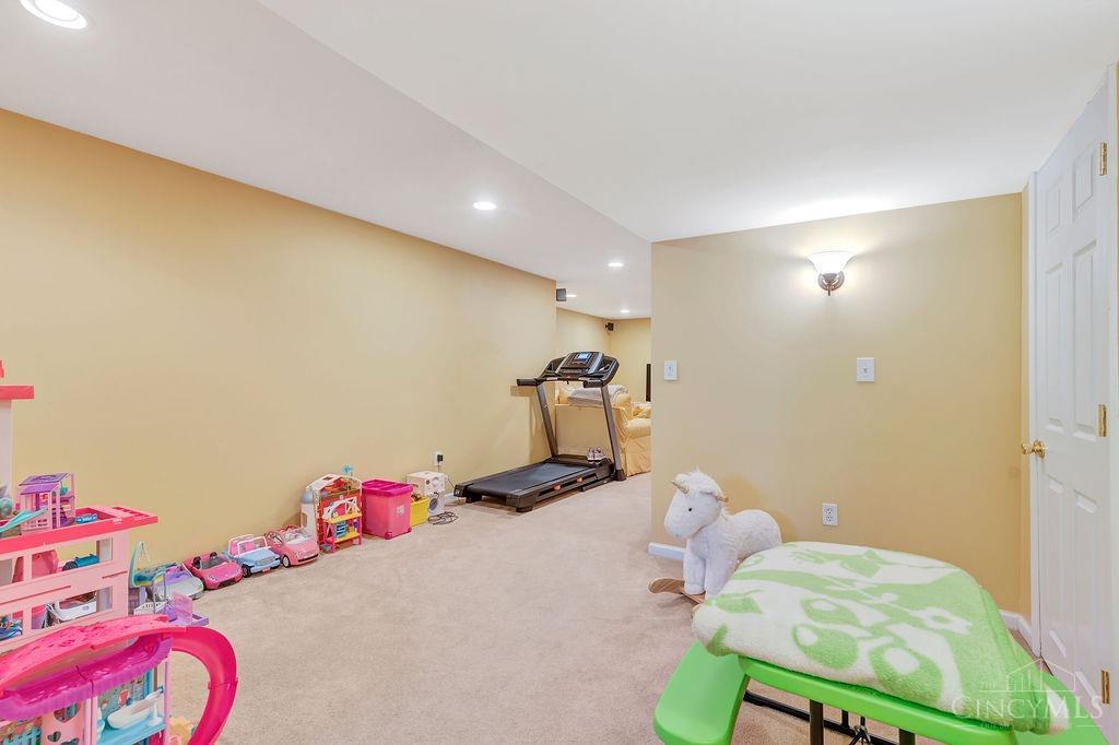 4883 Kleeman Green Drive, Green Township, Ohio image 29