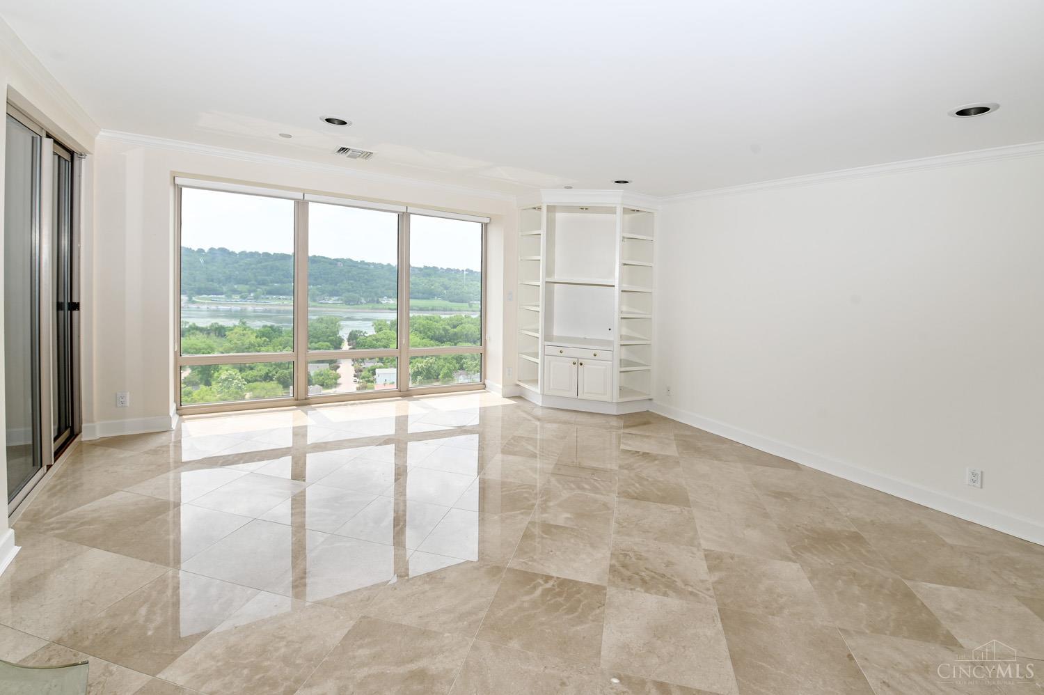 3435 Golden Avenue 1402