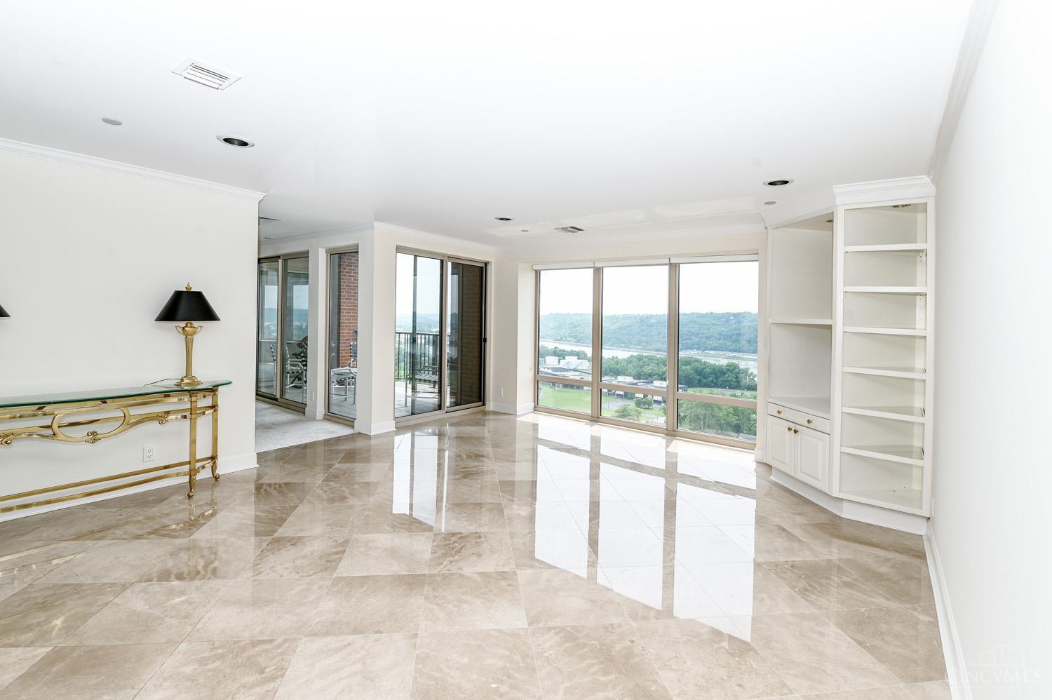 3435 Golden Avenue 1402