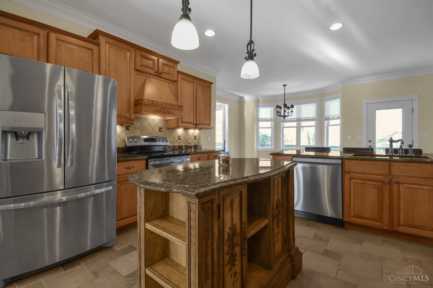 5806 Needleleaf Drive, Miami Twp, Ohio image 15