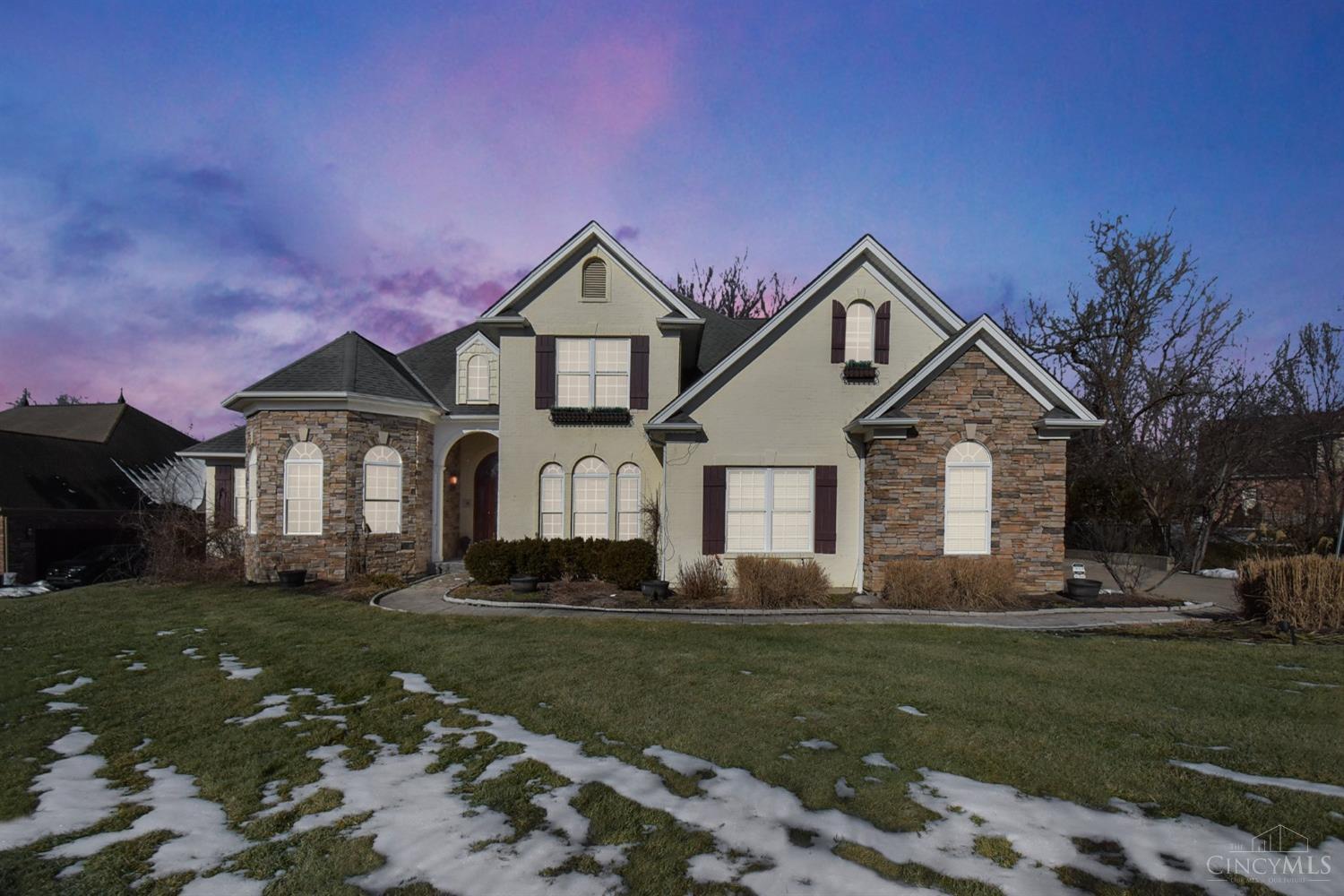 5806 Needleleaf Drive, Miami Twp, Ohio image 1