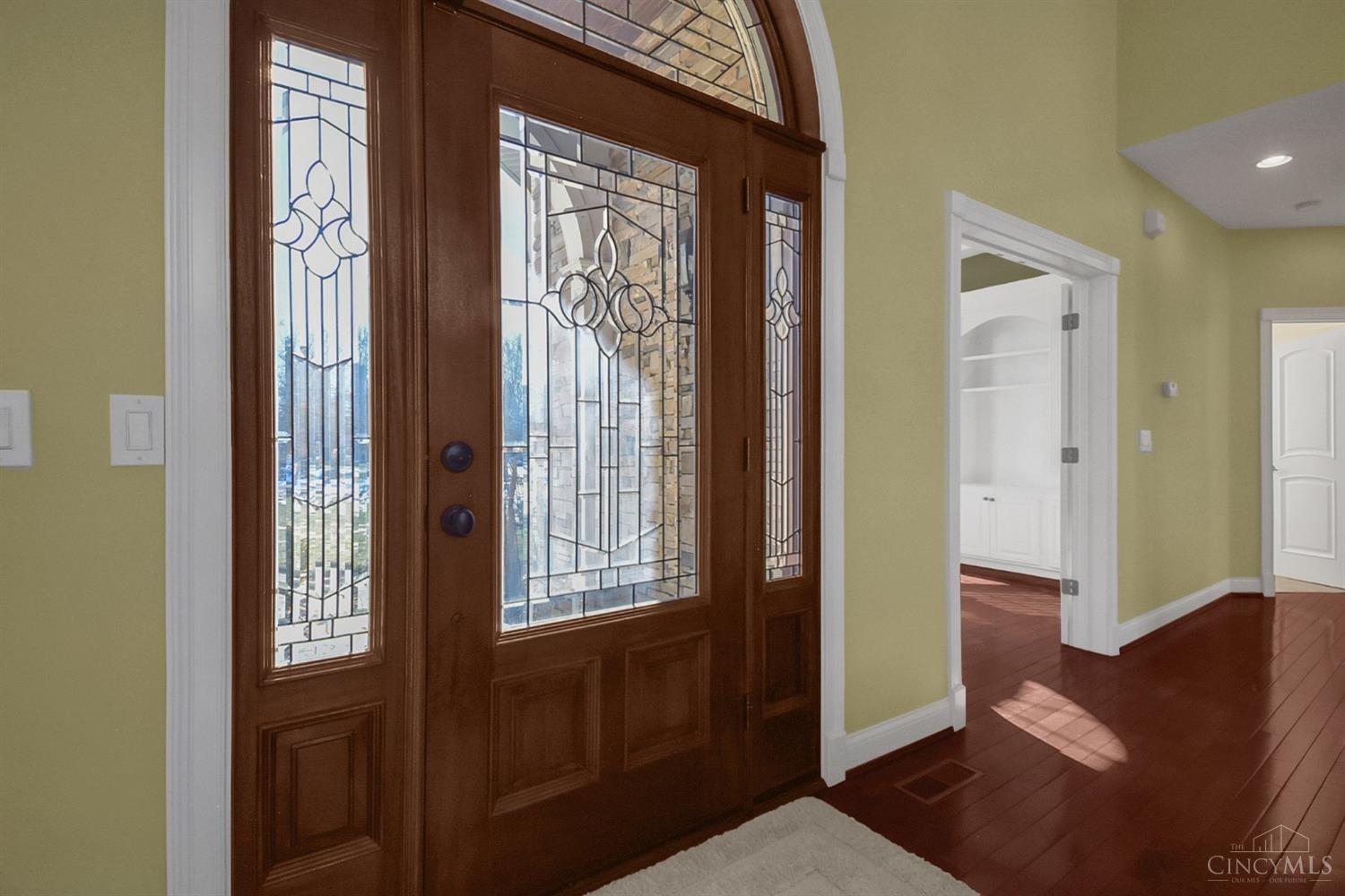 5806 Needleleaf Drive, Miami Twp, Ohio image 8
