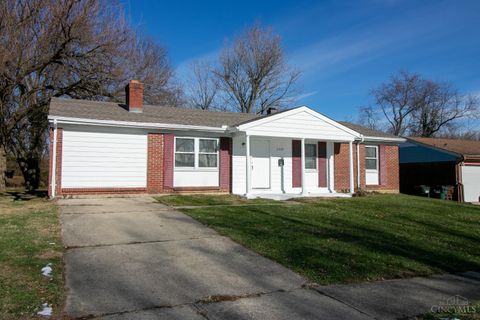 Photo of 2074 Roosevelt Avenue, Springfield Township, OH 45240 (MLS # 1863556)