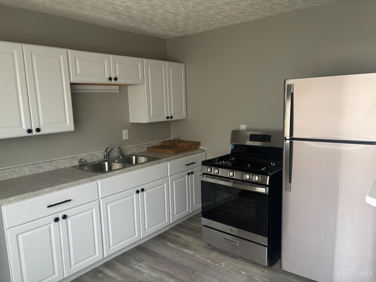 2074 Roosevelt Avenue