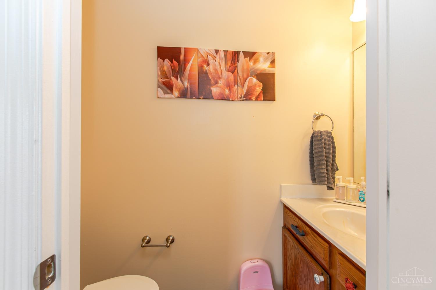 7741 Black Squirrel Trail, Hamilton, Ohio image 20