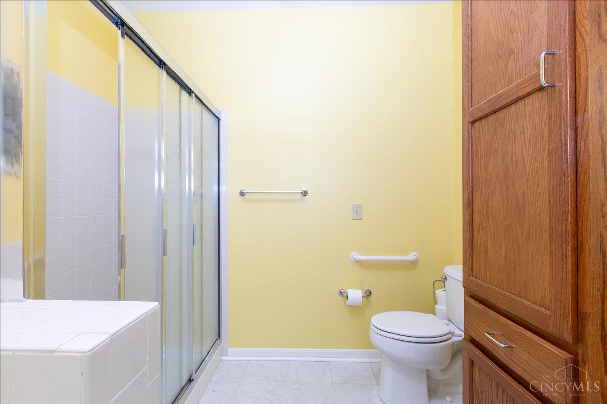 808 Southmeadow Circle, Springfield Twp., Ohio image 28
