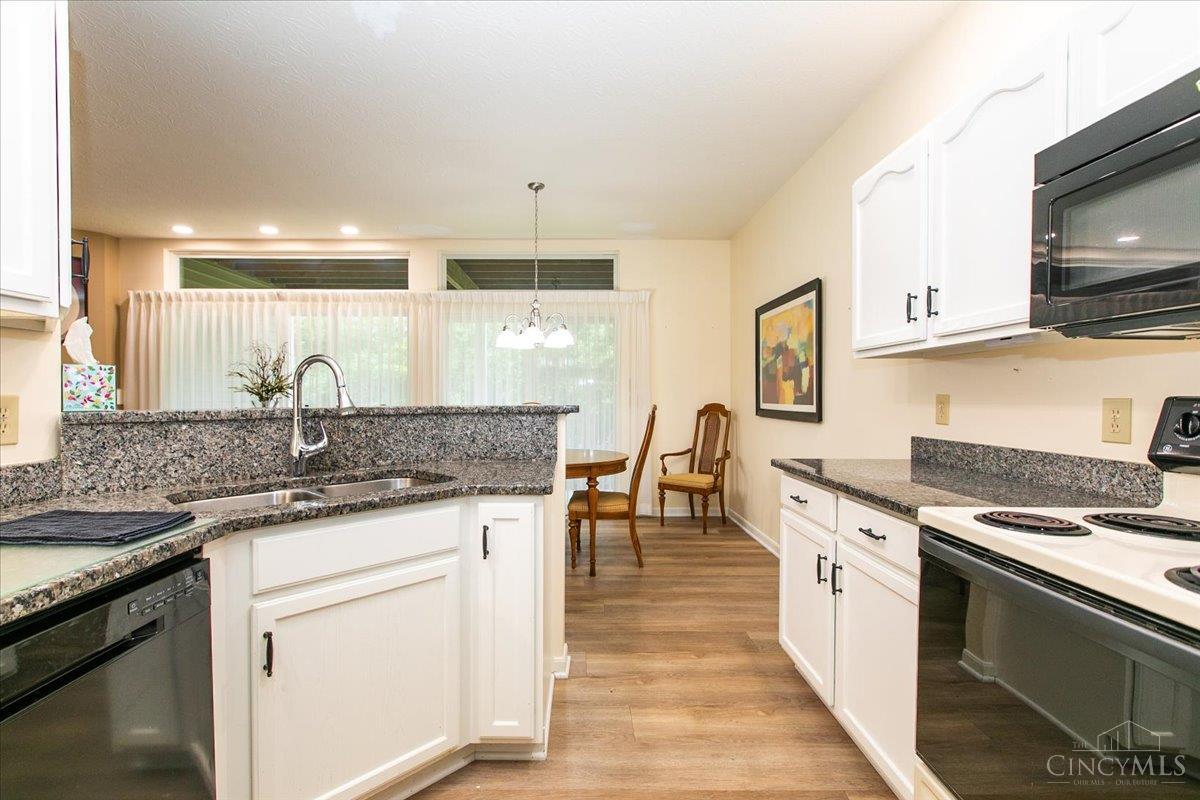 808 Southmeadow Circle, Springfield Twp., Ohio image 16