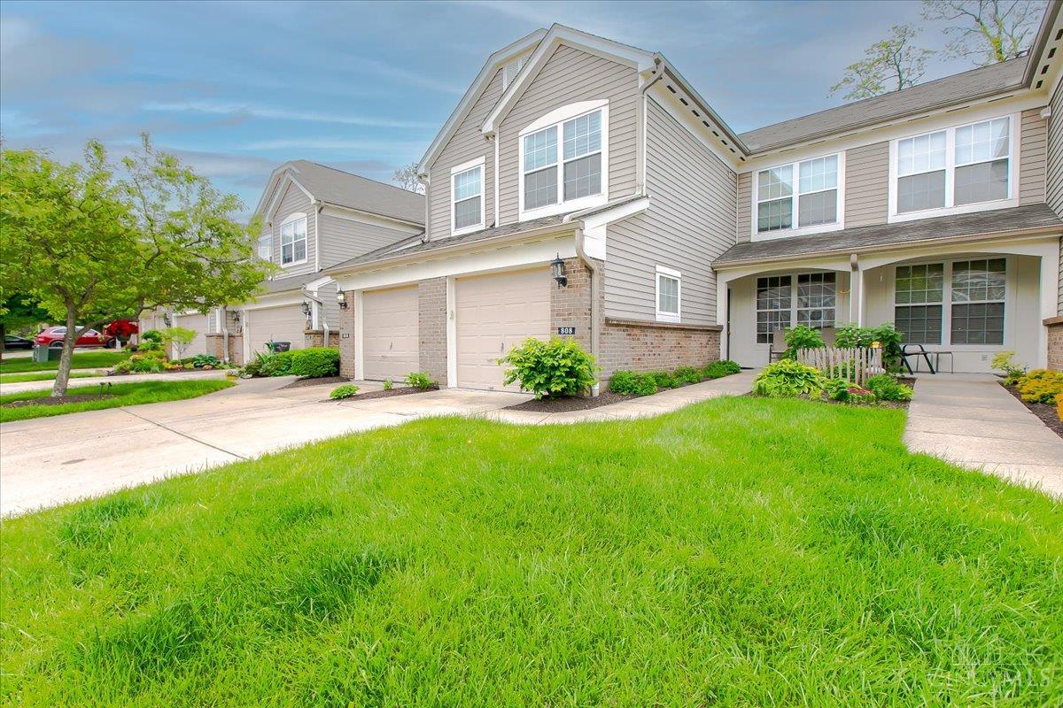 808 Southmeadow Circle, Springfield Twp., Ohio image 2