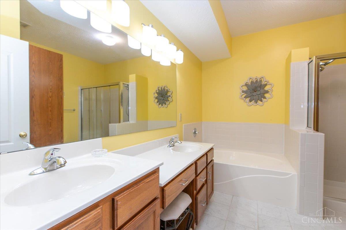 808 Southmeadow Circle, Springfield Twp., Ohio image 25
