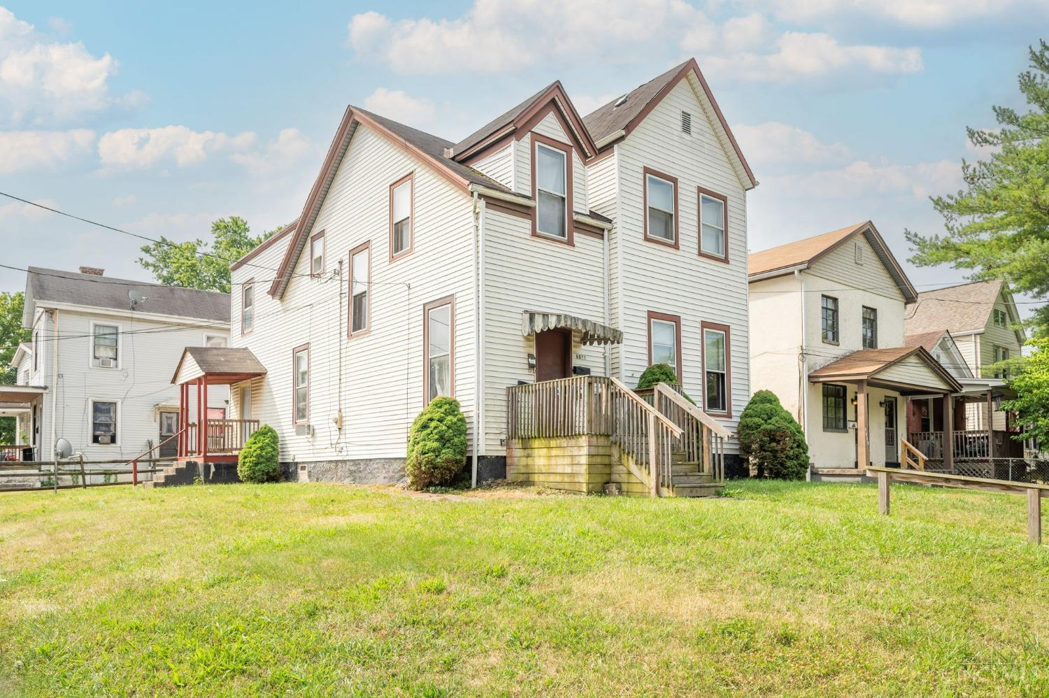 Elmwood Place, Ohio 45216, United States, 1 Bedroom Bedrooms, ,4 BathroomsBathrooms,Residential,Active,109188 Elmwood Place, Ohio 45216, United States, 1 Bedroom Bedrooms, ,4 BathroomsBathrooms,Residential,Active,109188