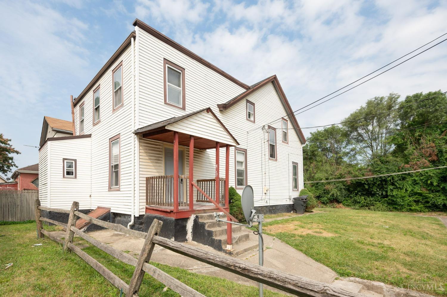 Elmwood Place, Ohio 45216, United States, 1 Bedroom Bedrooms, ,4 BathroomsBathrooms,Residential,Active,109188