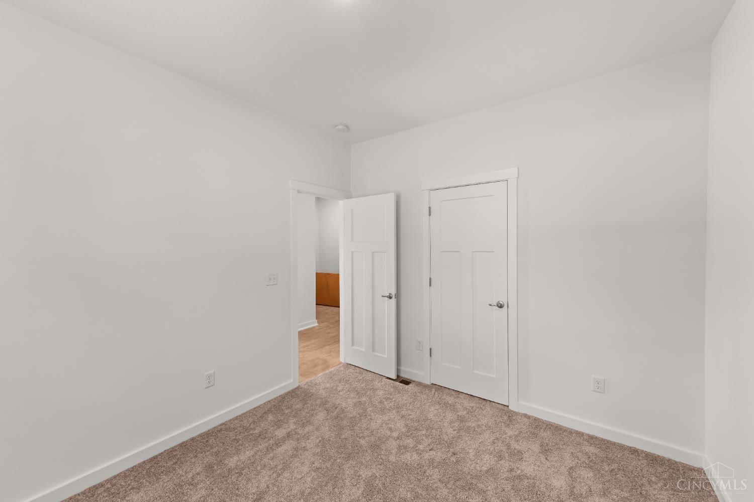 8621 Noelle Drive, Colerain Twp, Ohio image 19
