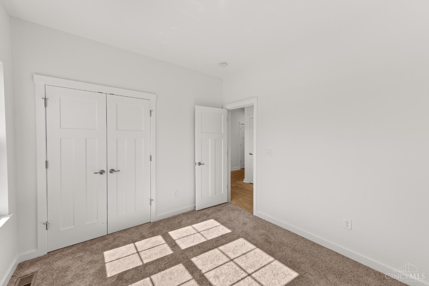 8621 Noelle Drive, Colerain Twp, Ohio image 14