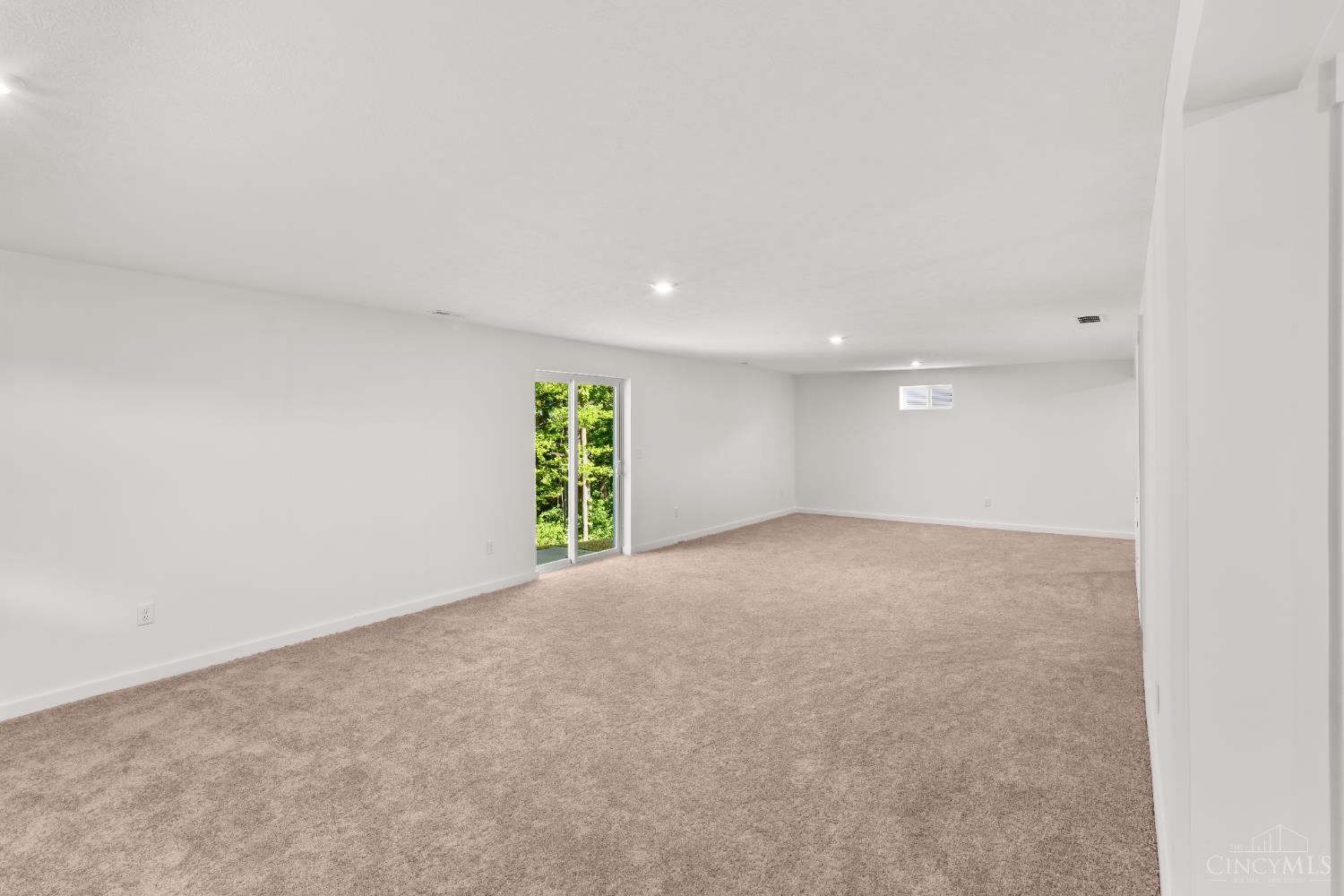 8621 Noelle Drive, Colerain Twp, Ohio image 42