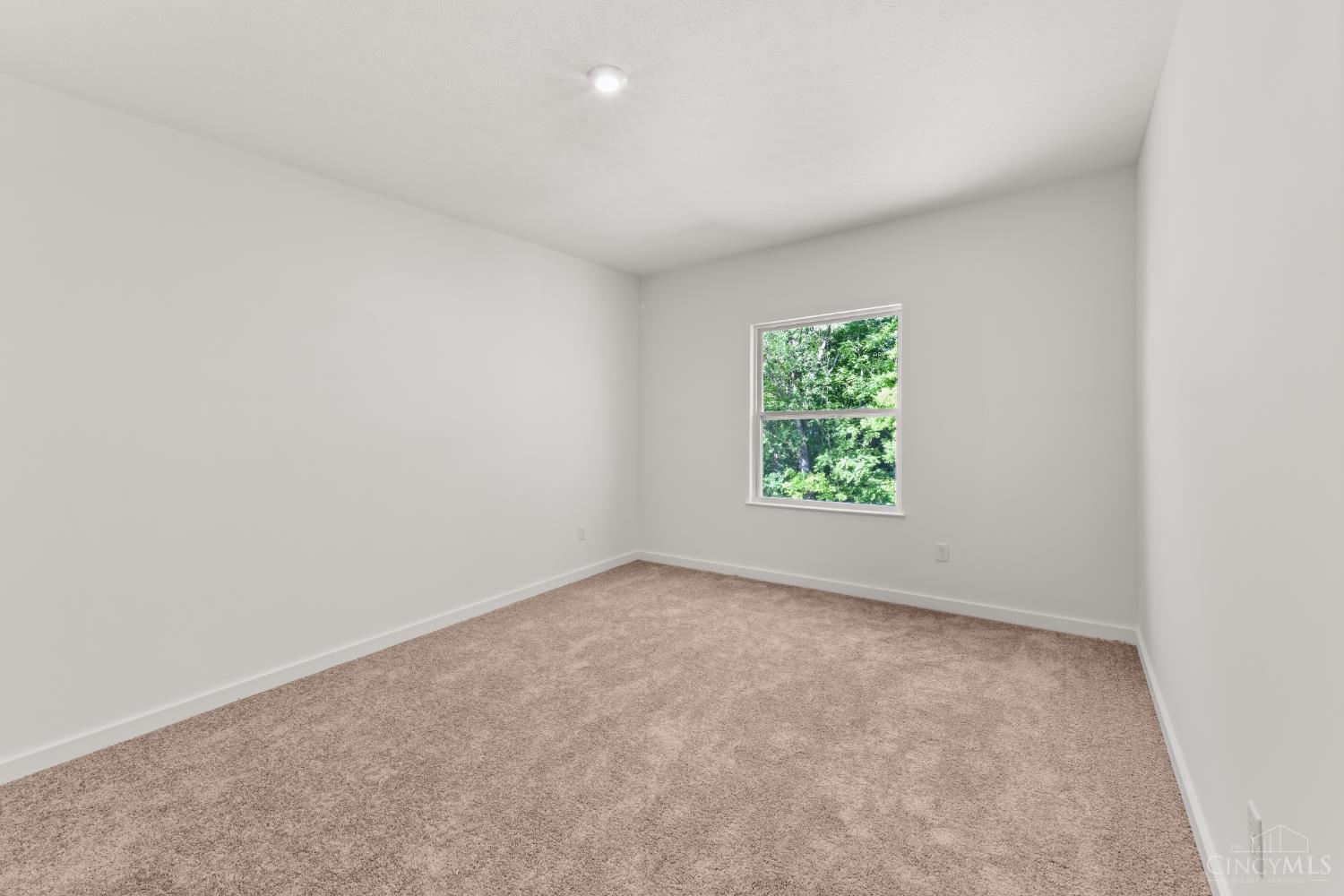 8621 Noelle Drive, Colerain Twp, Ohio image 31