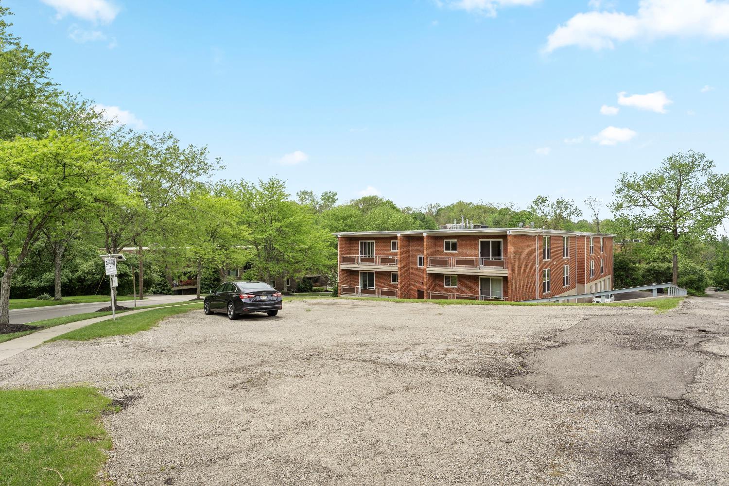 3566 Amberacres Drive #9, Cincinnati, Ohio image 27