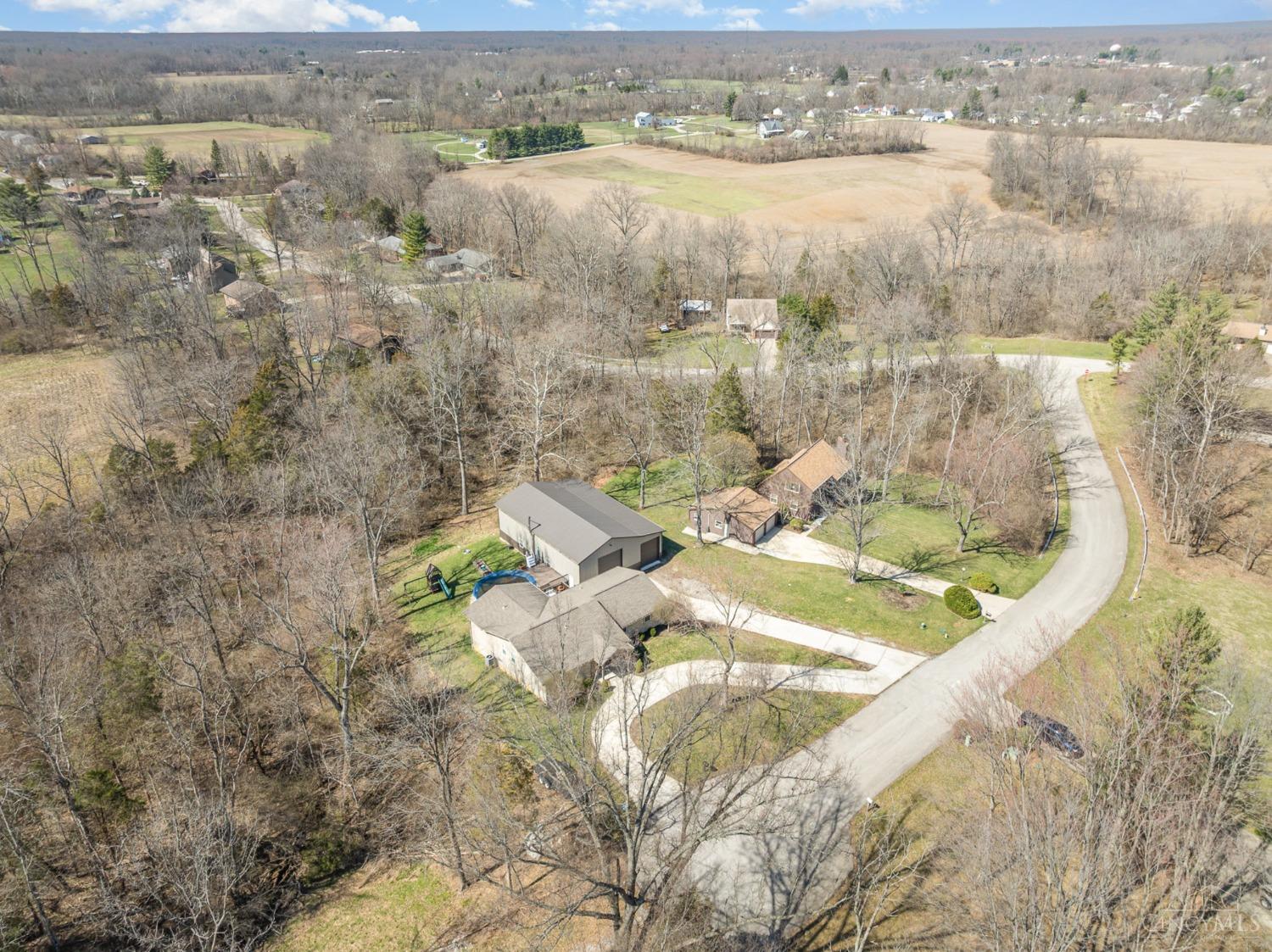 2531 Thicket Drive, Bethel, Ohio image 31