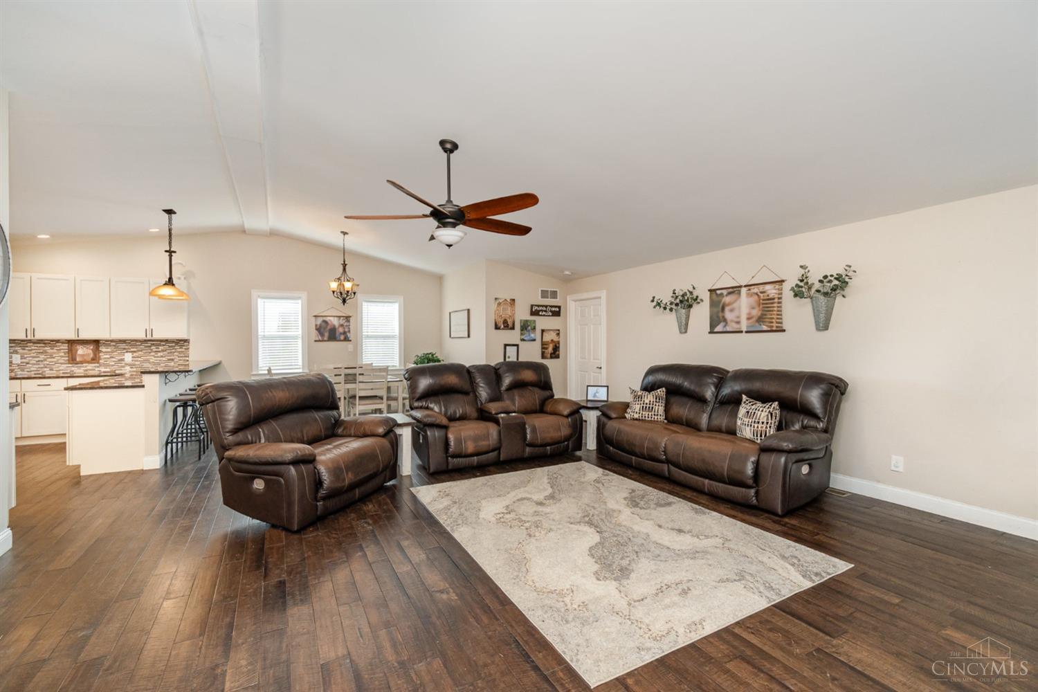 2531 Thicket Drive, Bethel, Ohio image 5