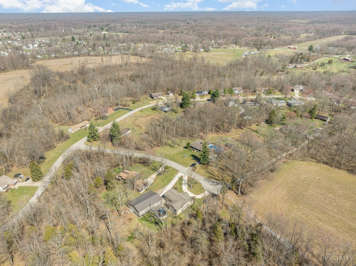 2531 Thicket Drive, Bethel, Ohio image 27