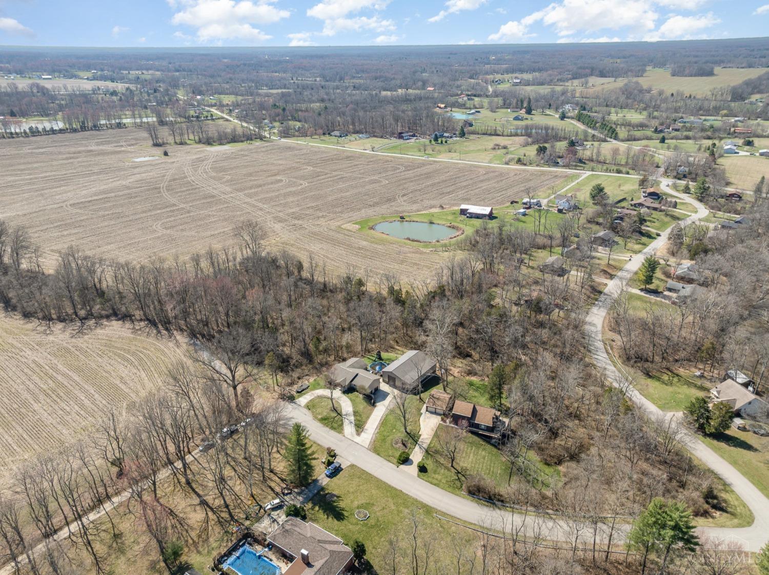 2531 Thicket Drive, Bethel, Ohio image 26