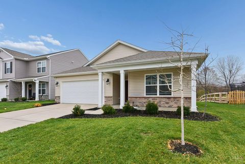 Photo of 5001 Lakeview Drive, Hamilton Township, OH 45152 (MLS # 1862317)