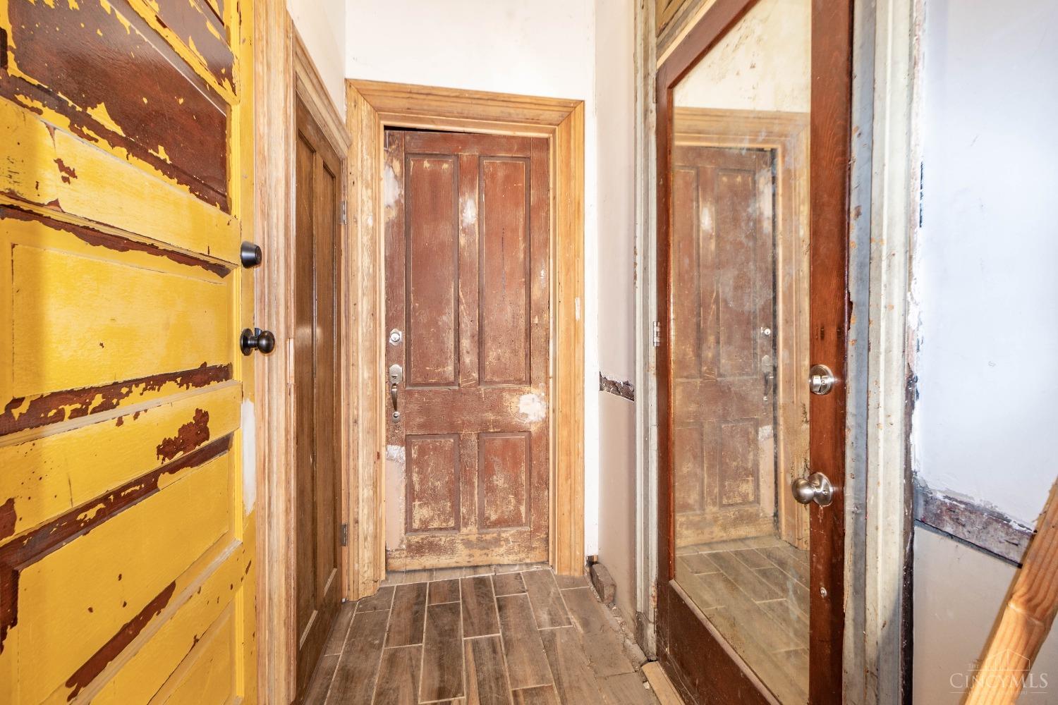 818 Livingston Street