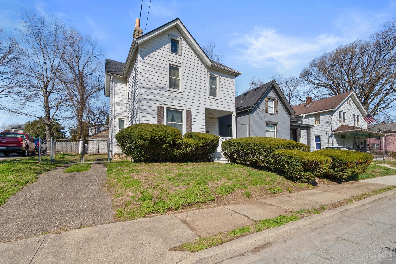 6204 Prentice Street