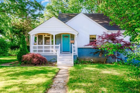 Photo of 997 W North Bend Road, Cincinnati, OH 45224 (MLS # 1879065)