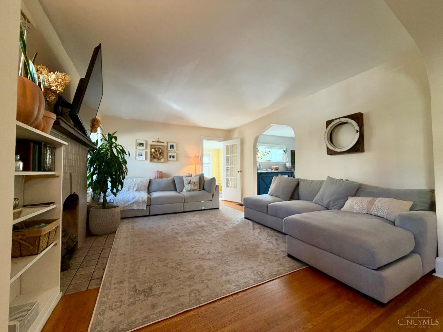 5771 Glengate Lane