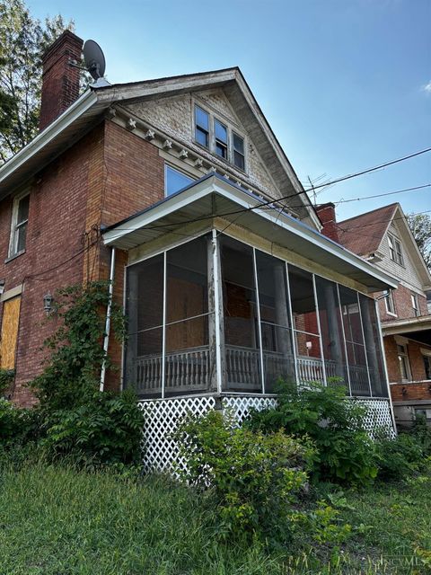 Photo of 1883 Baltimore Avenue, Cincinnati, OH 45225 (MLS # 1872759)