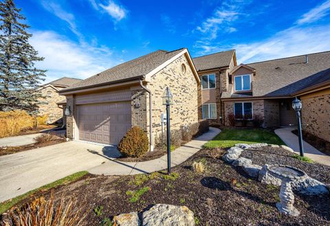 Photo of 60 Waterpoint Lane, Hamilton, OH 45013 (MLS # 1863793)