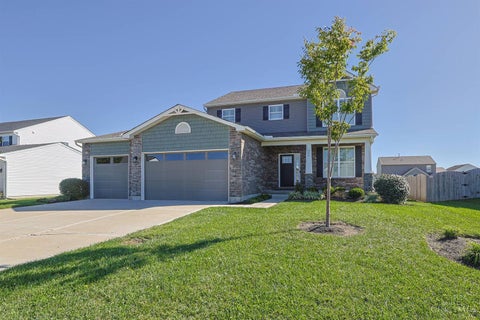 Photo of 306 Brampton Place, Trenton, OH 45067 (MLS # 1896944)