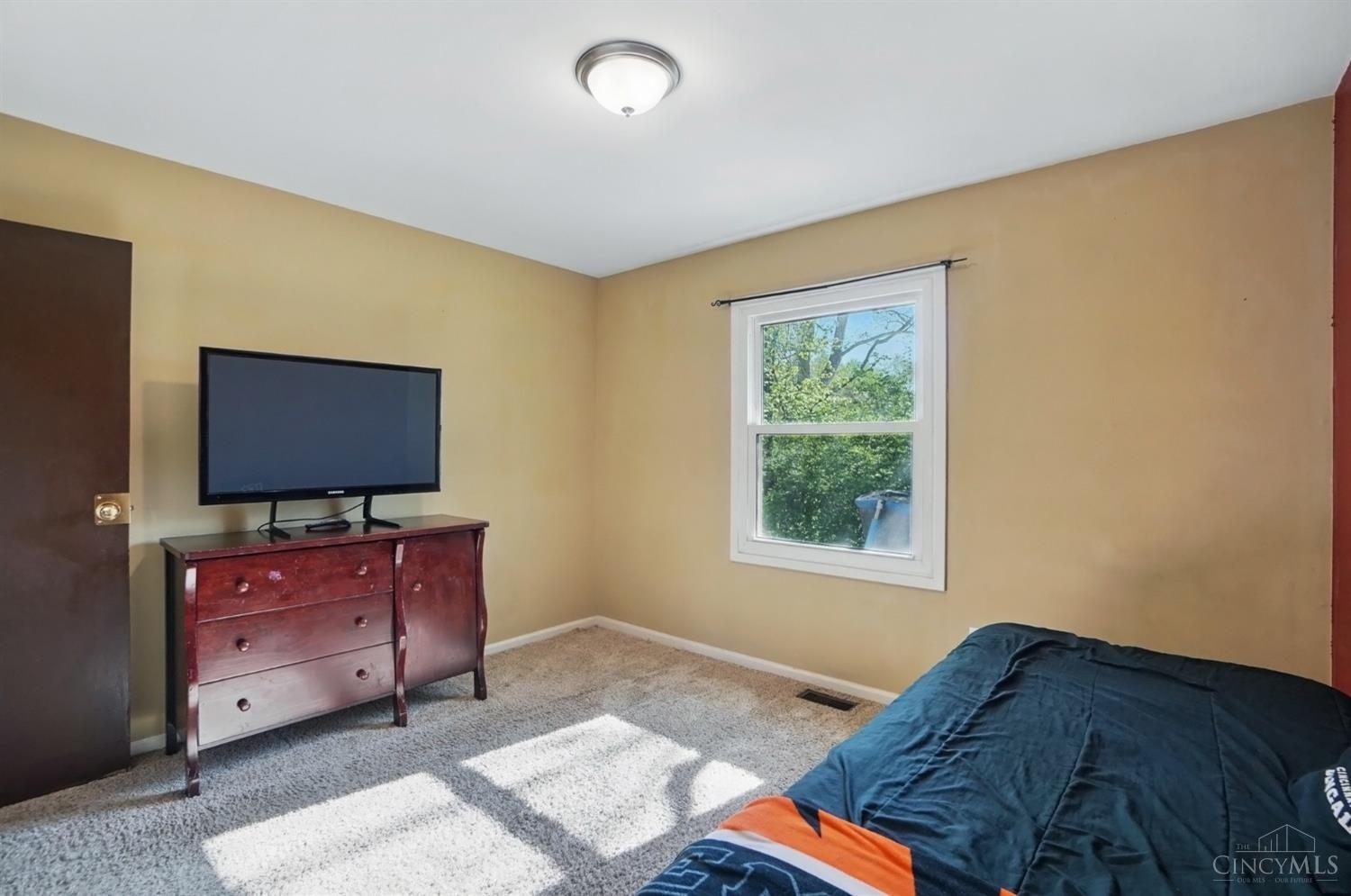 9956 Crusader Drive, Colerain Twp, Ohio image 15