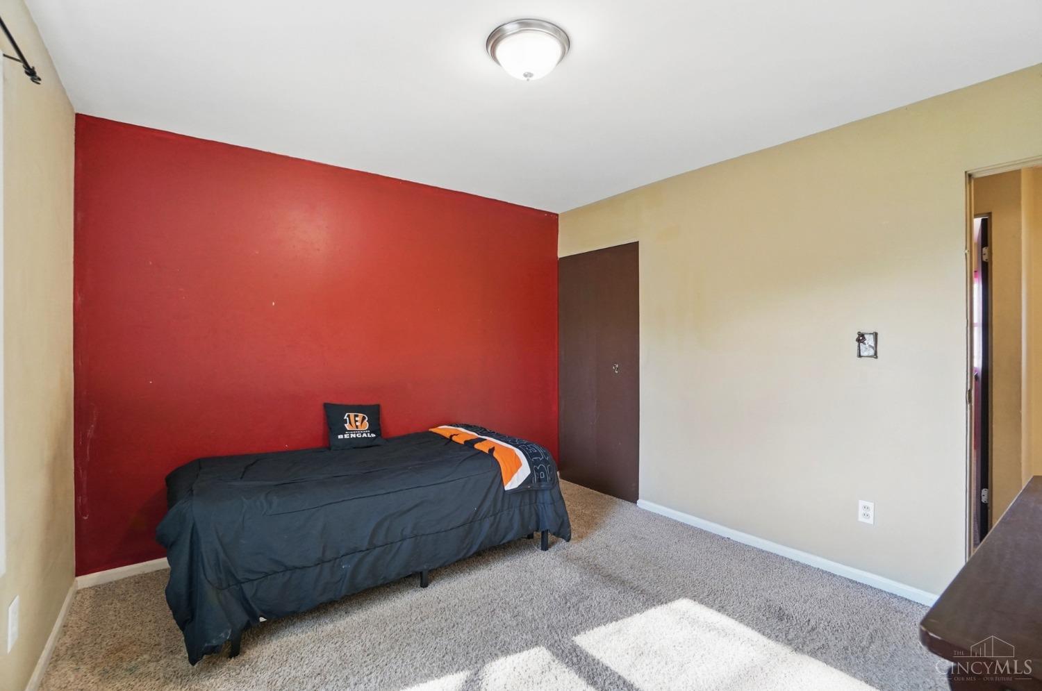 9956 Crusader Drive, Colerain Twp, Ohio image 14