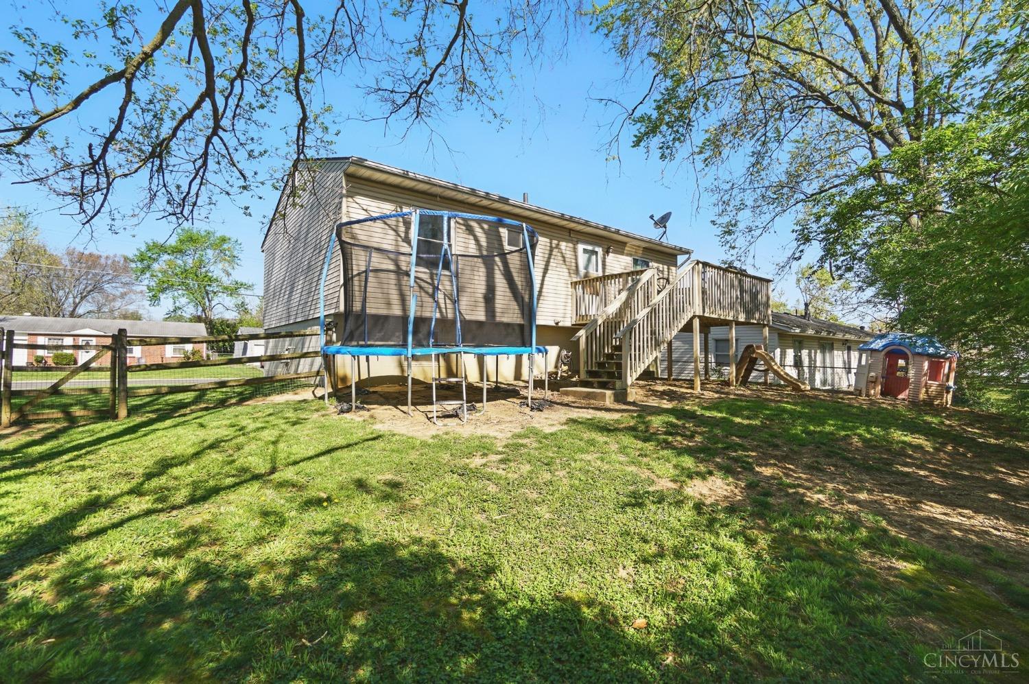 9956 Crusader Drive, Colerain Twp, Ohio image 31