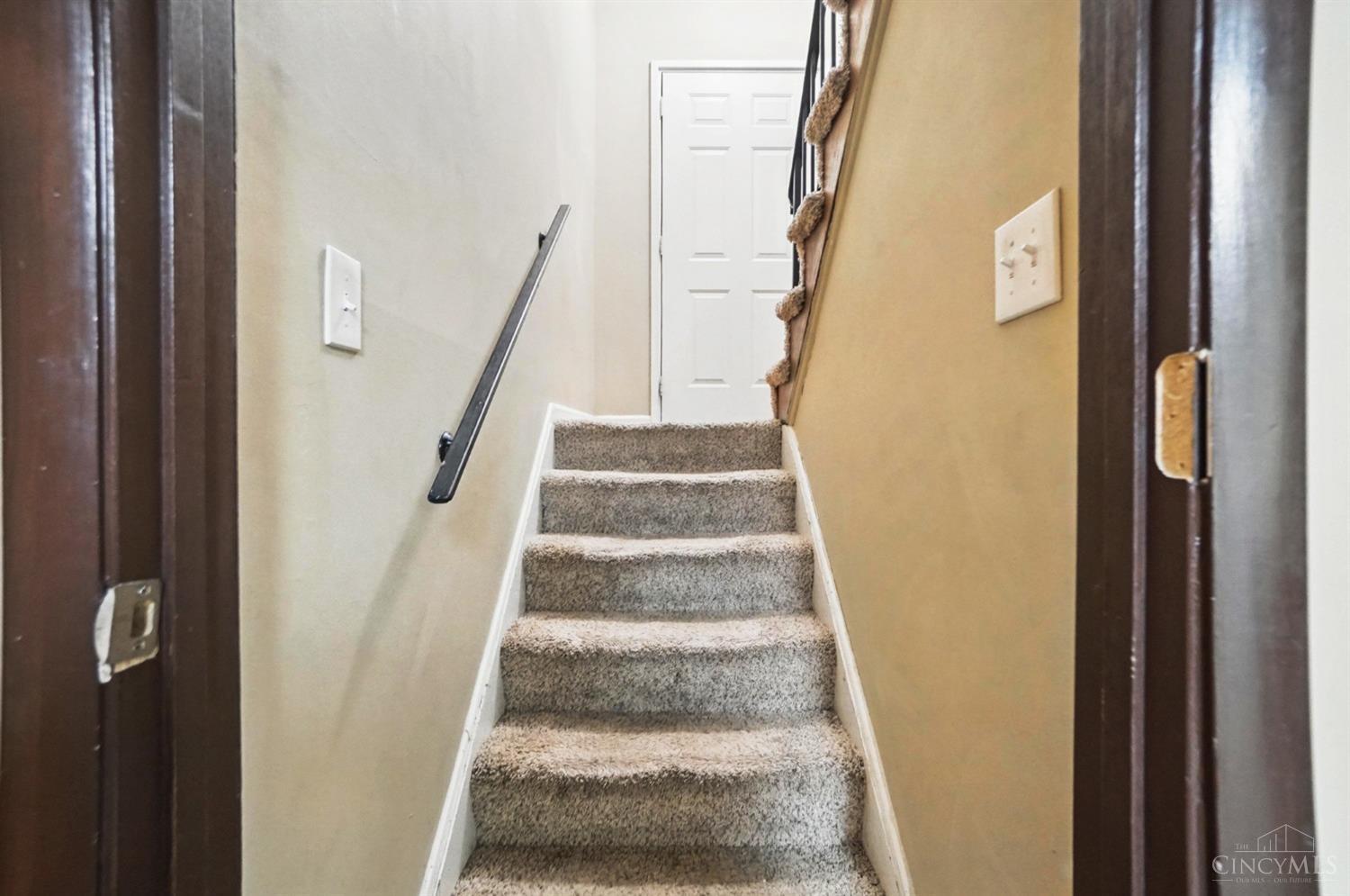 9956 Crusader Drive, Colerain Twp, Ohio image 23