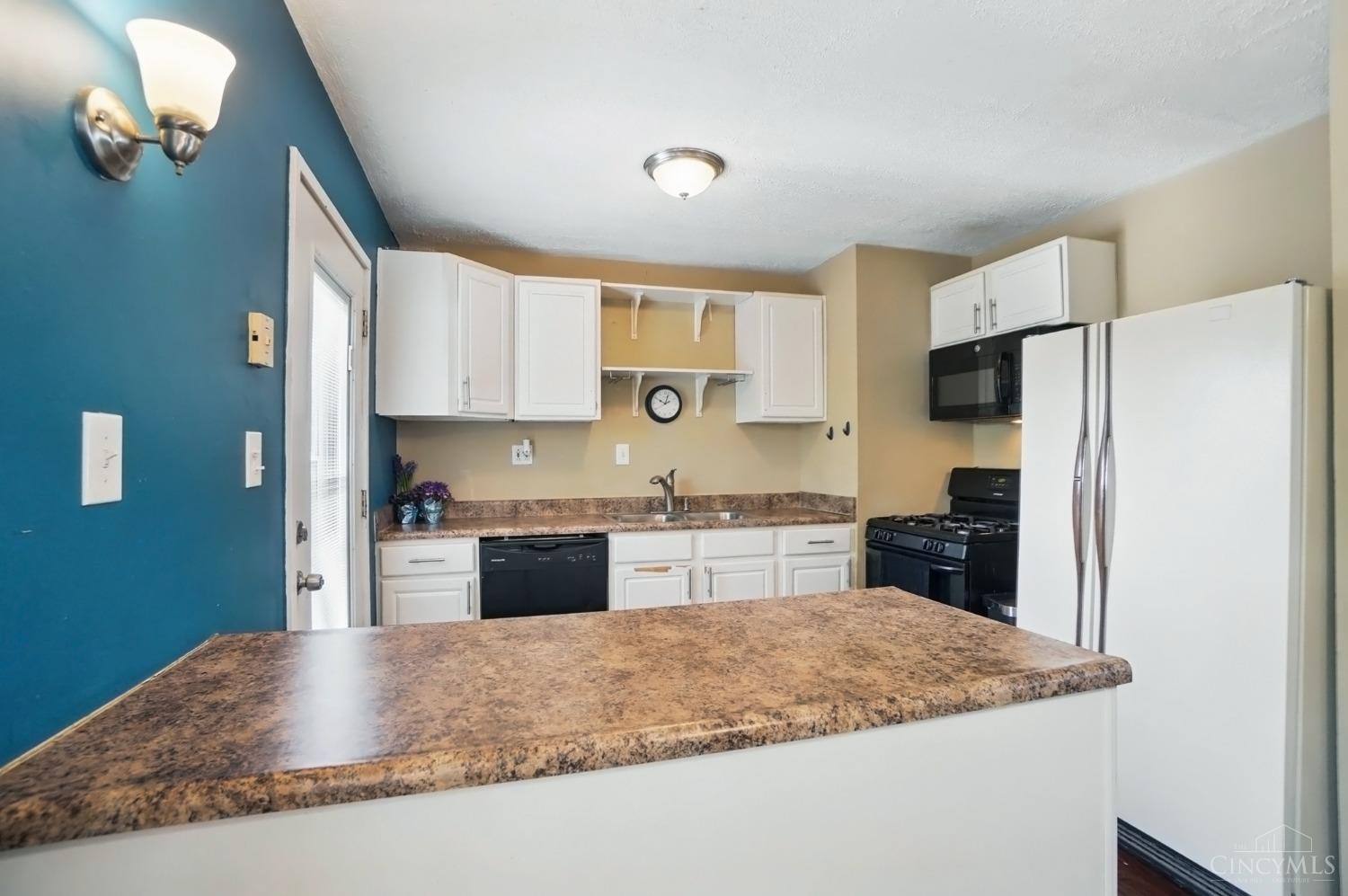 9956 Crusader Drive, Colerain Twp, Ohio image 10