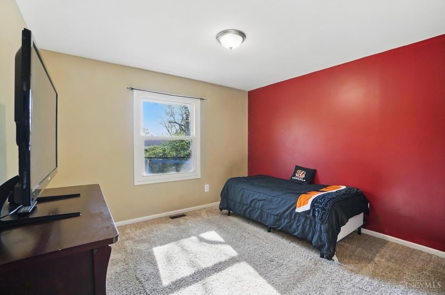 9956 Crusader Drive, Colerain Twp, Ohio image 13