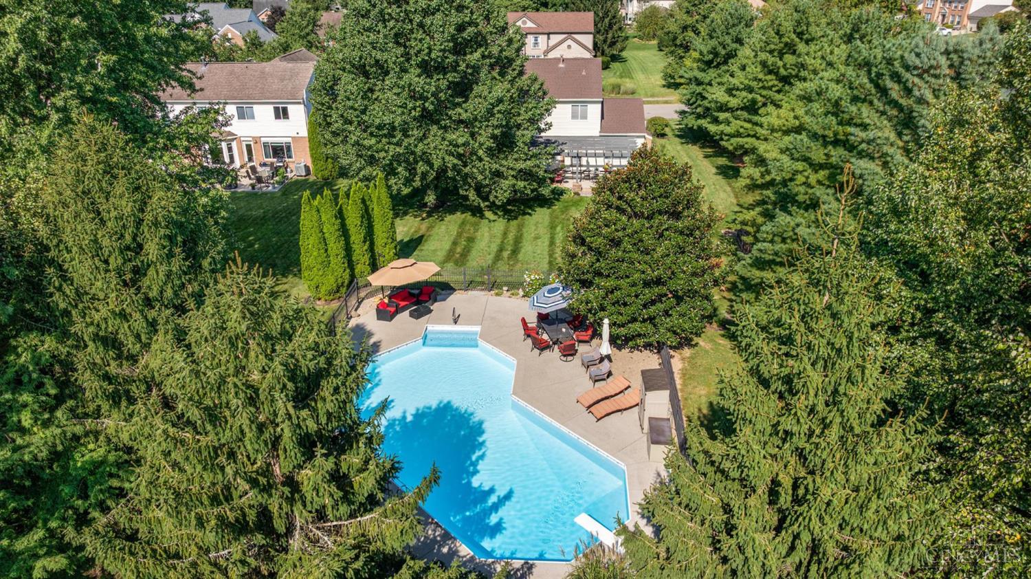 218 Silver Fox Court