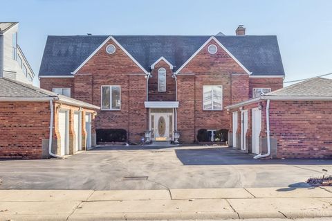 390 Grand Avenue Unit A, Cincinnati, OH 45205 - #: 1829201